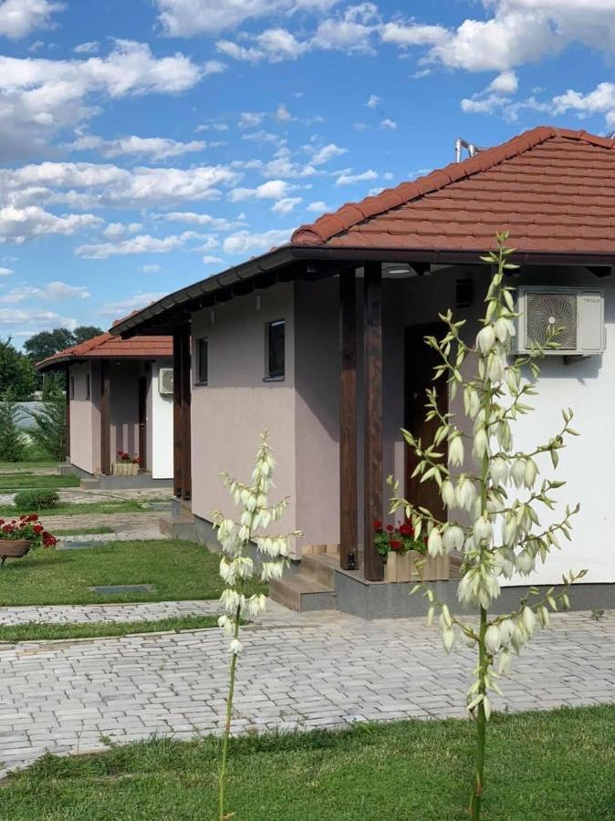 Konak Nestor Bungalows Скопье Экстерьер фото