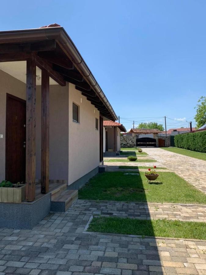 Konak Nestor Bungalows Скопье Экстерьер фото