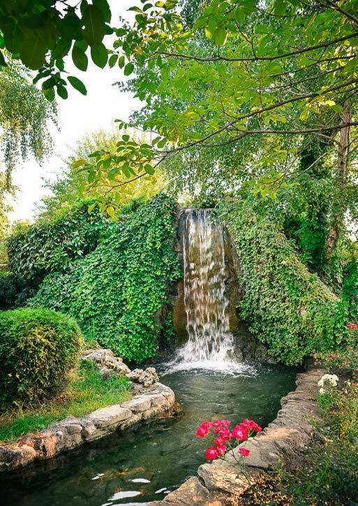 Konak Nestor Bungalows Скопье Экстерьер фото