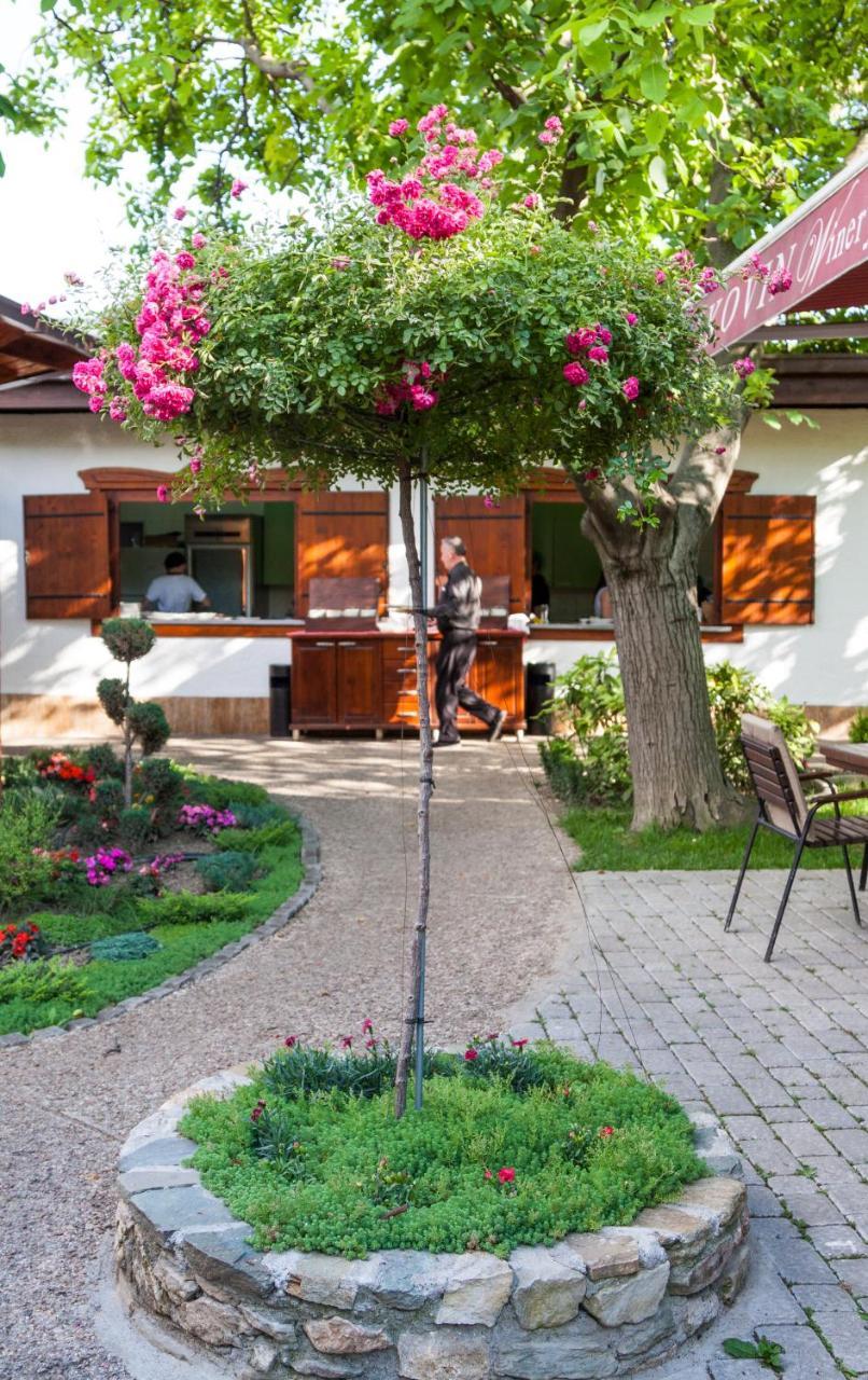 Konak Nestor Bungalows Скопье Экстерьер фото
