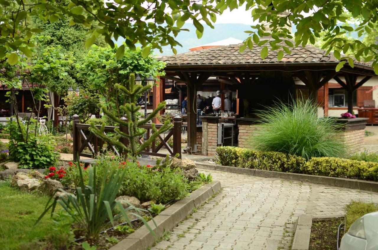 Konak Nestor Bungalows Скопье Экстерьер фото